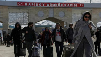 Tetangga Iran Siapkan Respons Krisis Pengungsi Akibat Perang