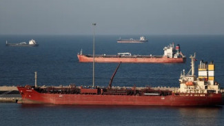 Selat Hormuz: Iran Biarkan Kapal Negara Mana Bebas Lewat