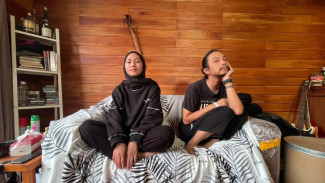 Lagu “Runtuh” Karya Feby Putri dan Fiersa Besari Menggema Sebagai Suara Sunyi Perjuangan Anak Perempuan Pertama