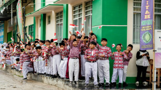 7 Kewajiban Mutlak Anak di Sekolah yang Sering Diabaikan Orang Tua Modern
