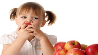 Anak Susah Makan Buah? Ini Tips Jitu Mengatasinya