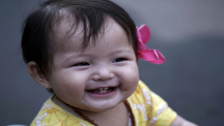 Tahapan Bicara Anak Sesuai Usia: Apa yang Harus Dicapai Si Kecil?