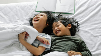 Menjelajahi Dunia Bersama Anak Usia 6–12 Tahun: Panduan Pendekatan Montessori
