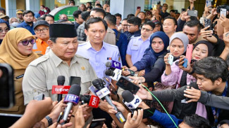 Presiden Prabowo Jenguk Korban Kecelakaan Kereta, Pemerintah Pastikan Investigasi dan Benahi Sistem Perlintasan Kereta