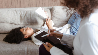Mental Load pada Orang Tua, Saat Pikiran Terasa Tak Pernah Berhenti