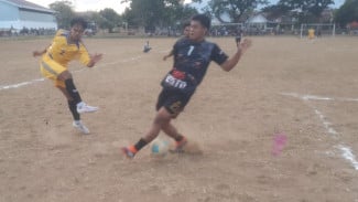 Tournament Mini Soccer Desa Bajulmati: RW 3 Karangnyar Unggul Atas RW 5 Krajan 2:0