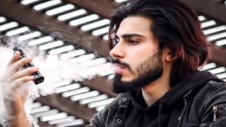Kerap Dianggap Aman, Menkes Ungkap Sisi Gelap Vape Bagi Paru-Paru