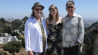 Taylor Swift Tampil di Acara For Your Consideration Emmy, Obrolan Personal Berjam-jam Bareng Tamu yang Hadir