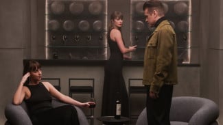 Teori di Balik MV Patient Zero Taylor Swift, Dari Hantu Sampai Dua Mawar