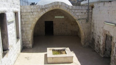 img_title