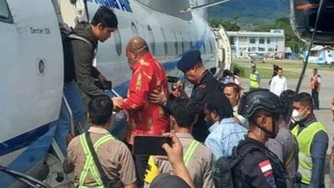 Gubernur Papua Lukas Enembe ditangkap KPK.