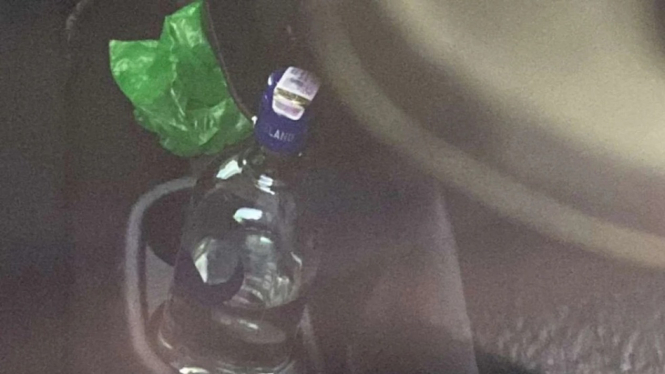 Botol Alkohol dalam Jeep Rubicon yang dikendarai Mario Dandy