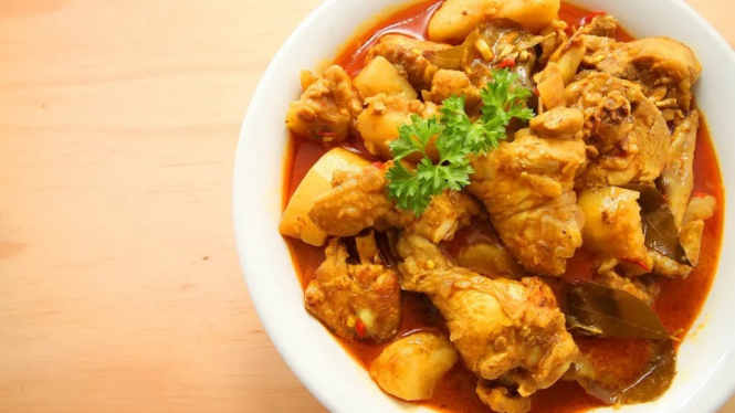 Resep gulai ayam yang enak untuk lebaran Idul Fitri.