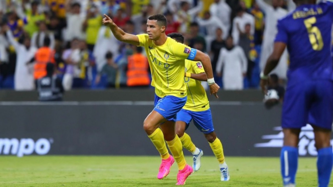 Selebrasi Ronaldo usai cetak gol saat laga Al Nassr vs Monastir.