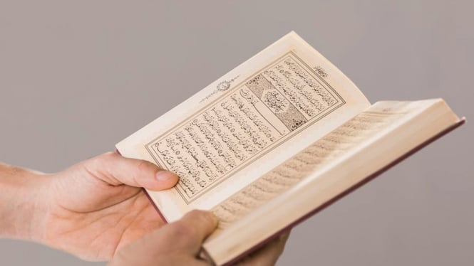 Surat Al Fatihah dengan Keutamaanya: Lengkap dengan Arti, Arab Latin.