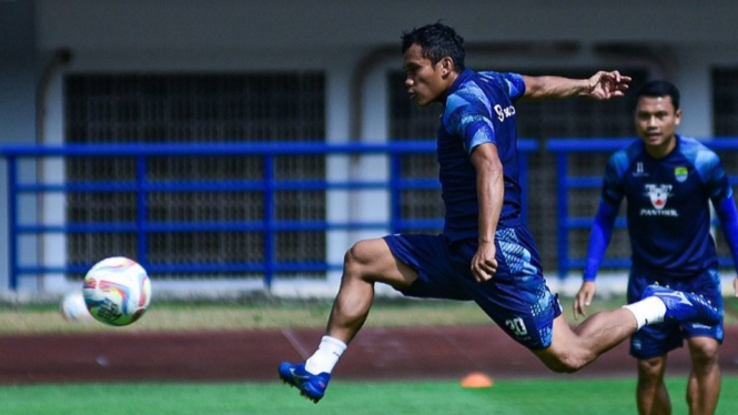 Sesi latihan pemain Persib Bandung.