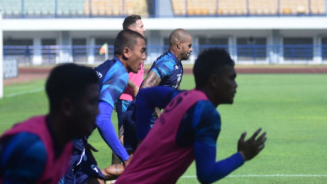 David da Silva terlihat kembali berlatih dengan Persib Bandung.