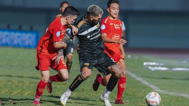 Dewa United Tumbangkan Persija Jakarta 2-0, Tekad Jan Olde Terbayar.