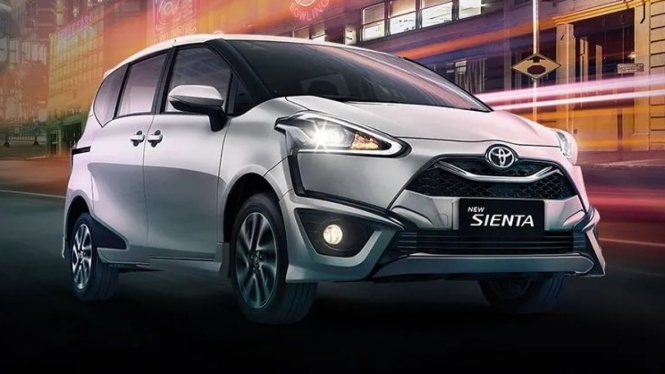 Toyota Sienta, mobil minivan stylish dengan performa unggul.