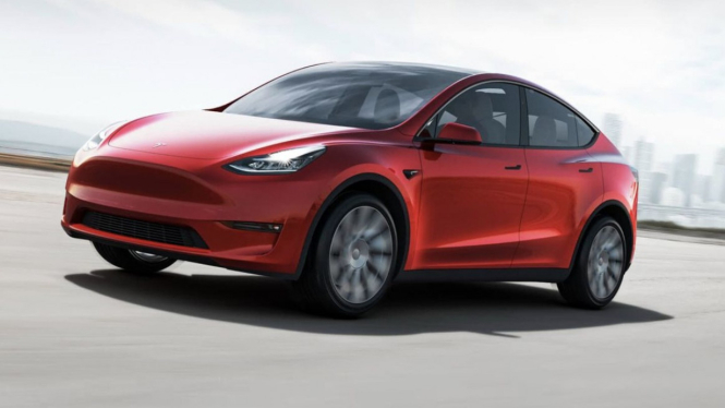 Compact Crossover, mobil listrik murah Tesla siap dirilis tahun 2025.