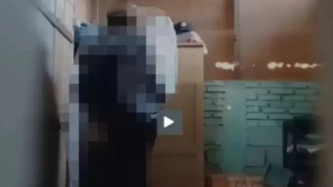 Tangkapan layar  video viral 7 menit Guru dan Siswi di Gorontalo.