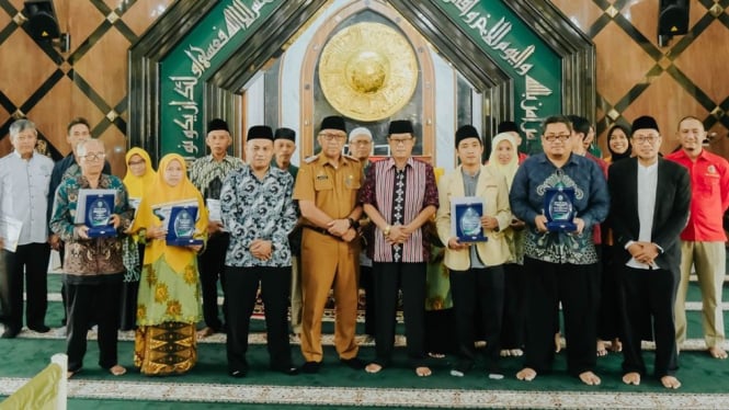 Foto bersama usai penyerahan Muhammadiyah Awards.