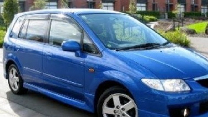 Mazda Premacy 2002, mobil MPV harga 60jutaan.