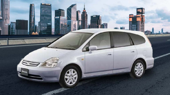 Honda Stream 1.7 2002 – MPV Sporty.