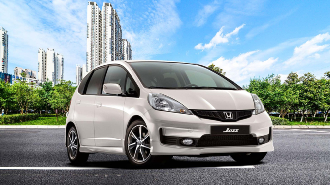 Keunggulan Honda Jazz GE8.