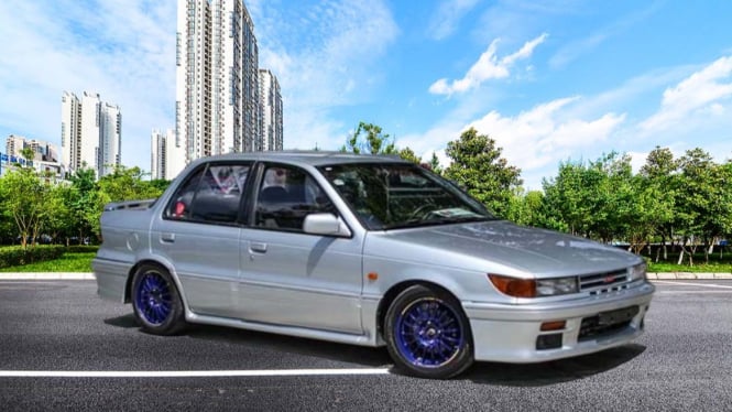 Mobil Bekas di Bawah Rp30 Juta, Mitsubishi Lancer DanGan GLX 1990.