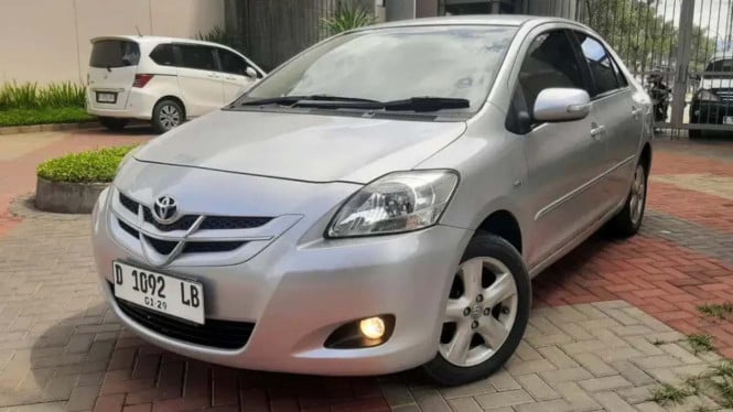 5 Mobil Bekas Nyaman di Bawah Rp70 Juta, Toyota Vios 2008.