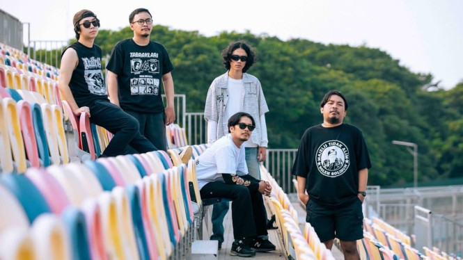 Foto Personil Band Tabrak Lari
