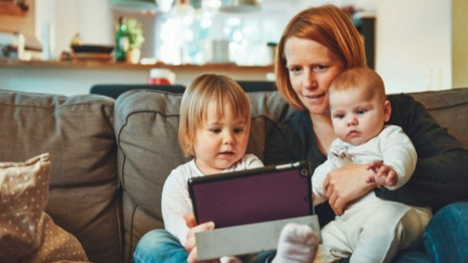 Peran orang tua dalam manajemen screen time anak