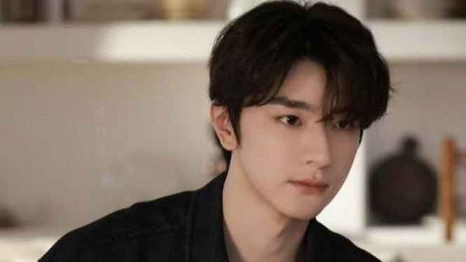 Lingyi Dalam Drachin “When I Meet the Moon”.