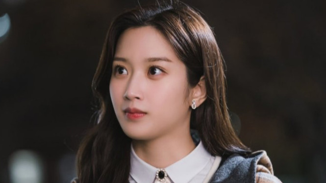 Moon Ga Young sebagai Ju Gyeong di “True Beauty (2020)”