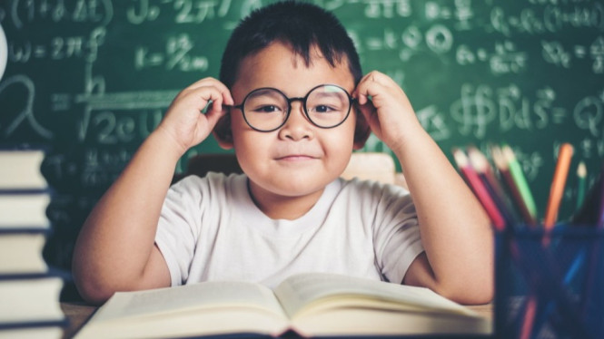 Anak bahagia adalah anak yang paling siap menghadapi masa depan