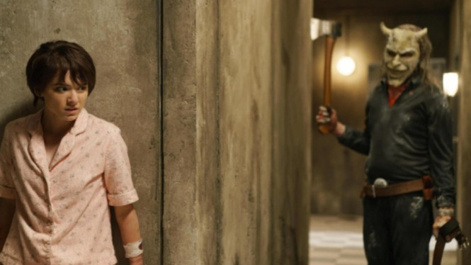 Ethan Hawke dan Madeleine McGraw dalam Black Phone 2