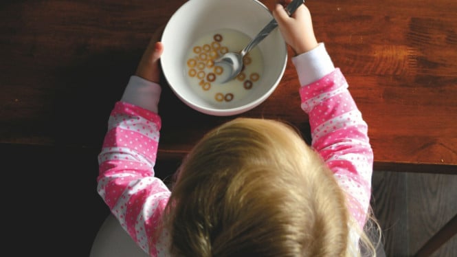 Anak sarapan