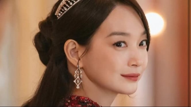 Shin Min Ah sebagai Navier dalam “The Remarried Empress”