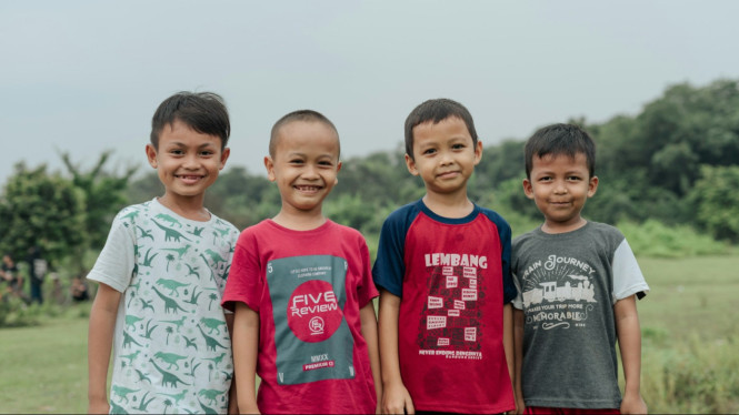 Sekelompok anak laki-laki