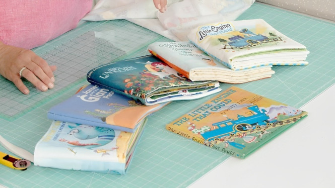 Soft book atau buku kain