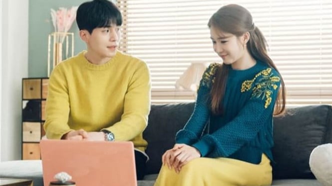 Lee Dong Wook Dan Yoo In Na Dalam Touch Your Heart