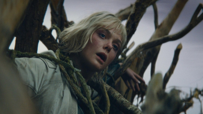 Karakter Thia dalam film Predator: Badlands