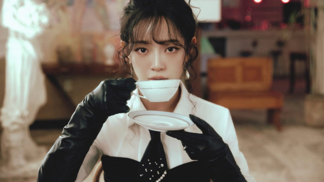 Konsep Foto Kim Se Jeong untuk Single Album "Solar System"