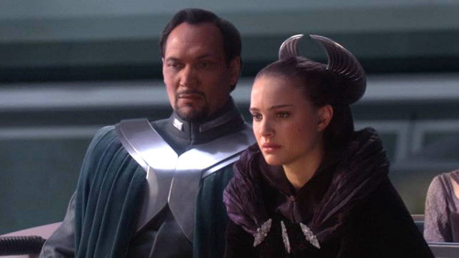 Natalie Portman dan Jimmy Smits dalam Star Wars III