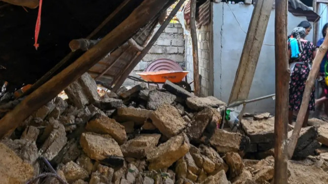 Tampak beberapa kerusakan pasca gempa di kota San Marcos
