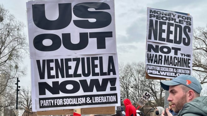 Imigran asal Venezuela sedang unjuk rasa di Amerika Serikat