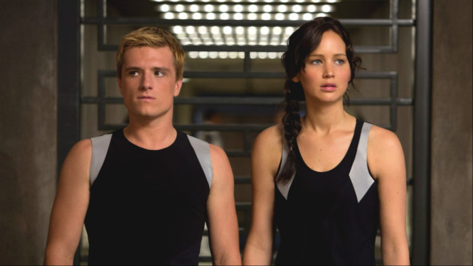 Josh Hutcherson dan Jennifer Lawrence dalam 'The Hunger Games 2'