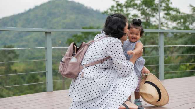 Bercengkerama dengan anak merangsang produksi oksitosin