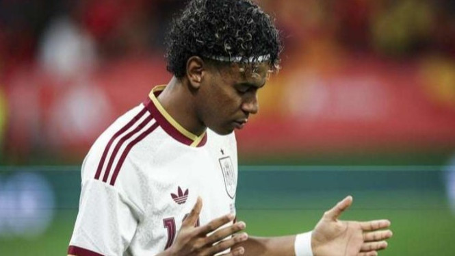 Potret Lamine Yamal saat membela timnas Spanyol dalam laga kontra Mesir.